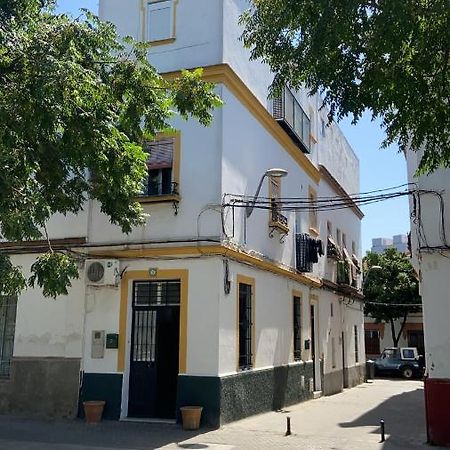 Apartamentos Triana - Aloha Sevilla Buitenkant foto